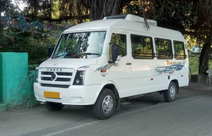 12 Seater Tempo Traveller