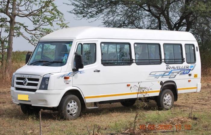 17 Seater Tempo Traveller