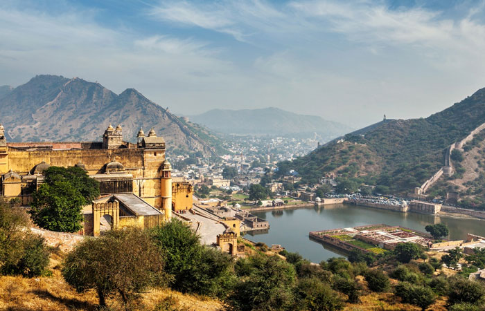 Amritsar to Jaipur Taxi