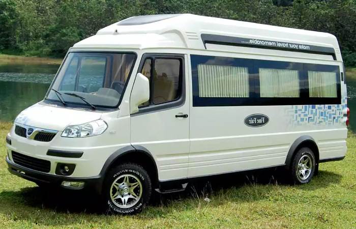 15 Seater Tempo Traveller