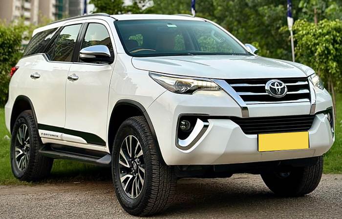Toyota Fortuner Taxi