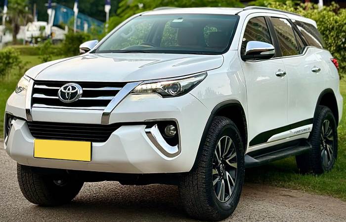 Toyota Fortuner Taxi